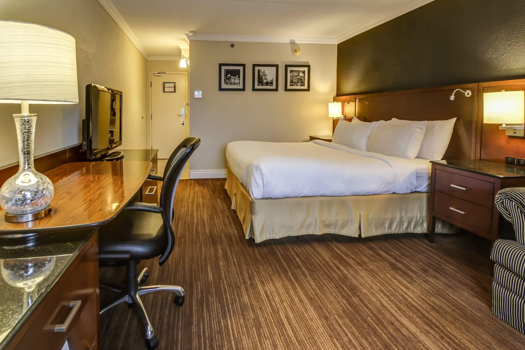 La Sagueneenne - Hotel Et Centre De Congres Chicoutimi エクステリア 写真